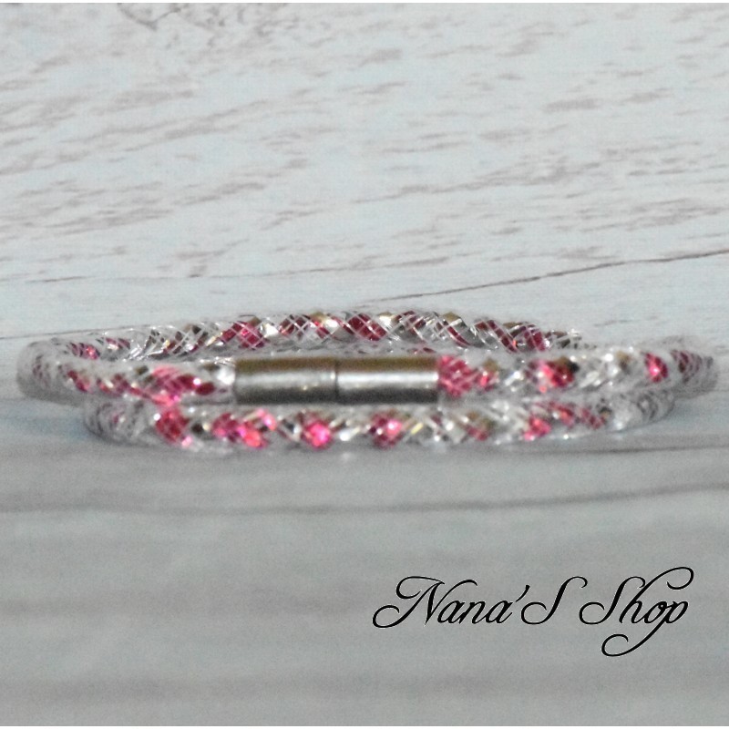 Collier ou bracelet double, tube résille, effet stardust, coloris rose. Collier ou bracelet double, tube résille, effet stardust, coloris rose.
