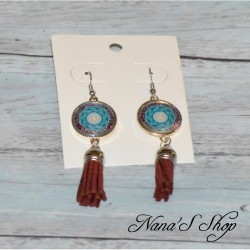 Boucles d'oreilles cabochons et tassel, coloris marron.