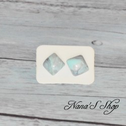 Boucles d'oreilles clou fantaisie, en pâte polymère, forme carré, coloris vert menthe.
