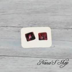 Boucles d'oreilles clous fantaisie, couleur vive, en pâte polymère, forme carré, coloris rouge.