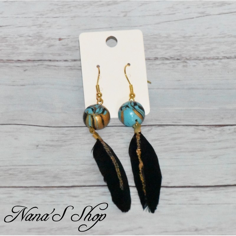 Boucles d'oreilles plume et pâte polymère, coloris bleu turquoise et or.