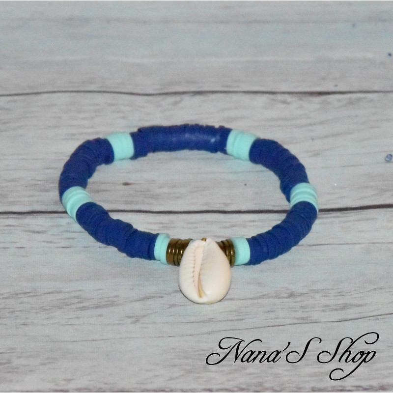 Bracelet perles heishi colorées & véritable cauris, coloris bleu foncé et menthe. Bracelet perles heishi colorées & véritable cauris, coloris bleu foncé et menthe.