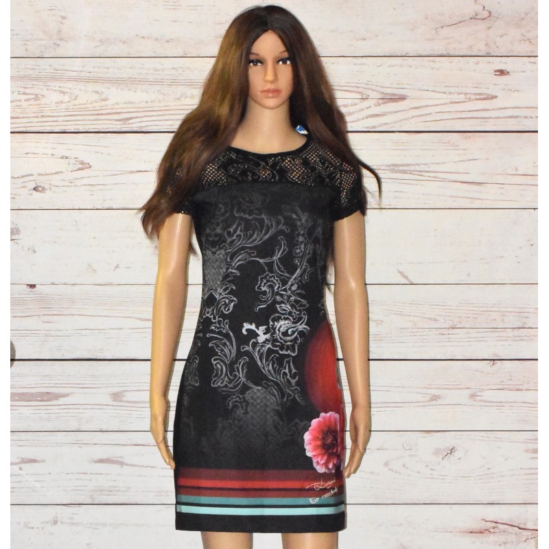 Robe Desigual, La La Rep, coloris noir impression multicolore. Robe Desigual, La La Rep, coloris noir impression multicolore.