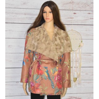 Veste en suédine et intérieur en fausse fourrure, motifs fleuries et printaniers, de la marque 101 idées, coloris marron