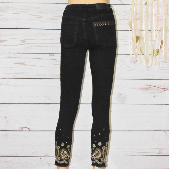 Jeans Skinny brodé, Desigual, court, coloris noir.