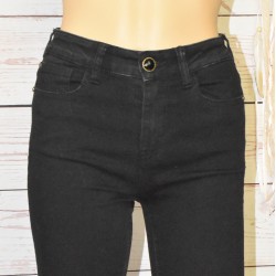 Jeans Skinny brodé, Desigual, court, coloris noir, détail.