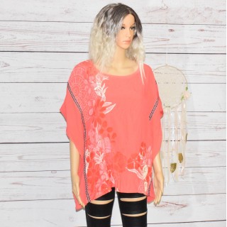 Blouse poncho oversize, modèle Donna, Desigual, coloris corail.
