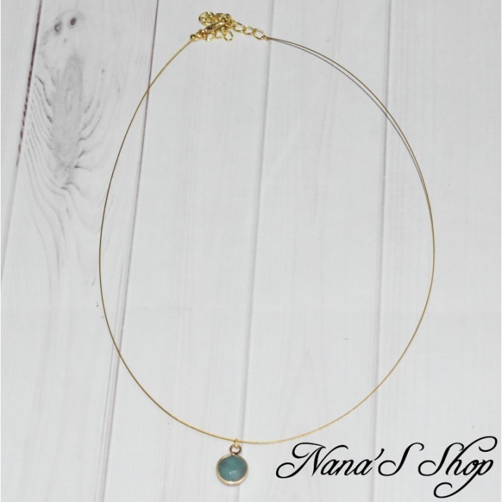 Collier doré réglable et pendentif pierre en Quartz verte sertie, forme ronde.