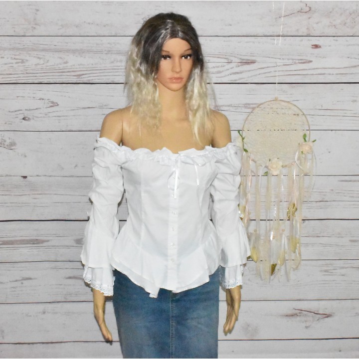 Chemisier épaule dénudé, à volants et dentelles, de la marque Morgan, blanc uni.