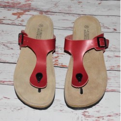 Sandales en cuir, La bottine souriante, coloris rouge.