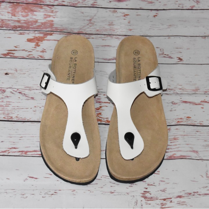 Sandales en cuir, La bottine souriante, coloris blanc.