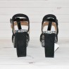 Sandales à talon, de la marque Desigual, modèle Vela Alhambra, coloris noir et blanc.