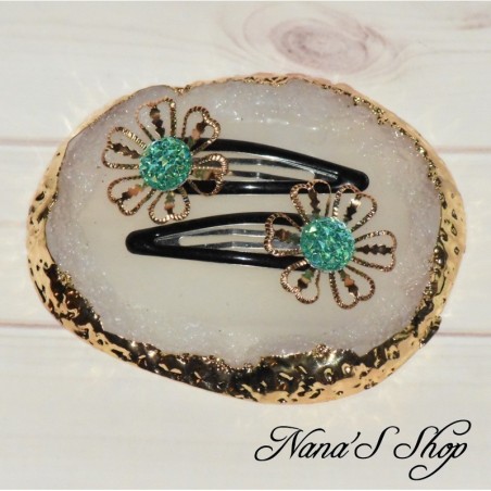 Lot de 2 Barrettes clic-clac fleur et strass, or et turquoise.