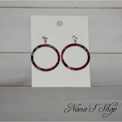 Boucles d'oreilles cercles en résine rouge effet tacheté et nacré,