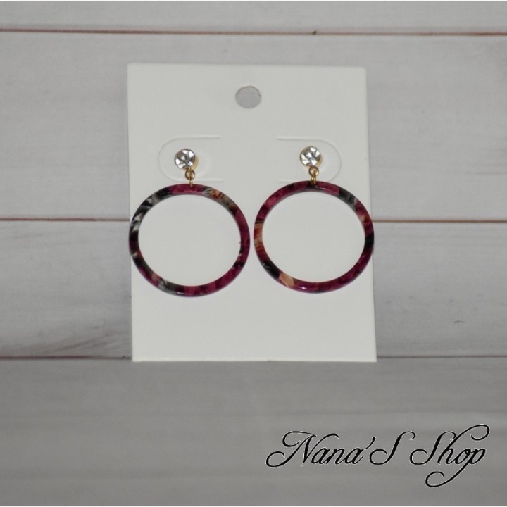 Boucles d'oreilles cercles en résine rouge effet tacheté et nacré,