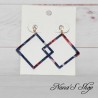 Boucles d'oreilles carré, en résine effet métal nacré, coloré et tacheté, coloris Bleu.