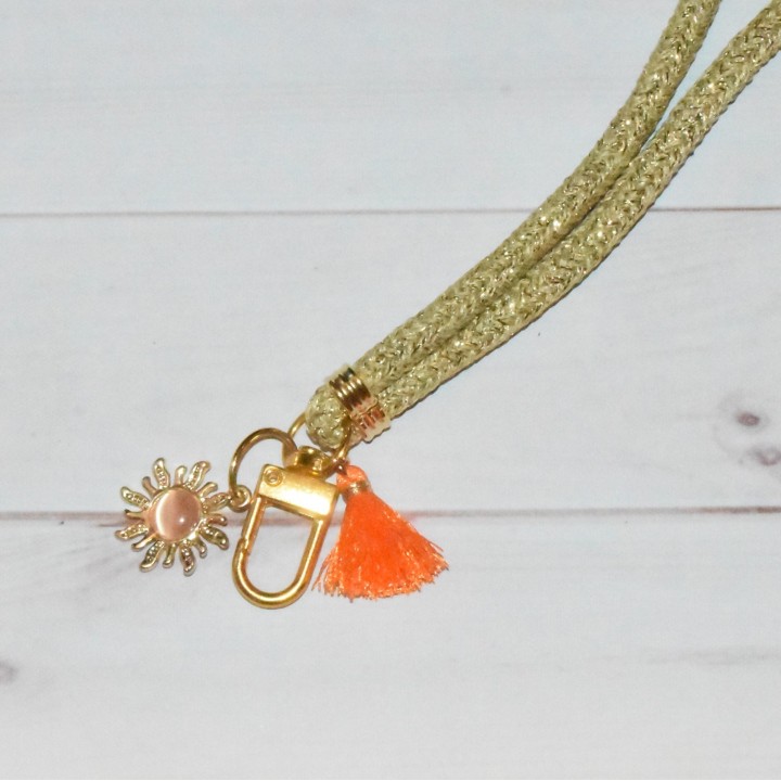 Cordon bijou coloré pour téléphone, modèle doré, crochet.