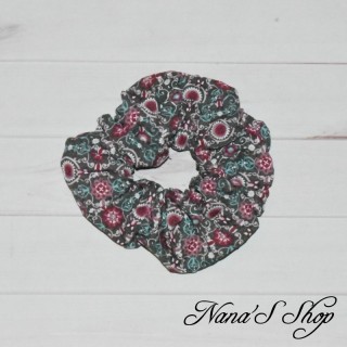 Chouchou fleuri, éco-conçu et fait main de couleur kaki, rose, blanc et turquoise.