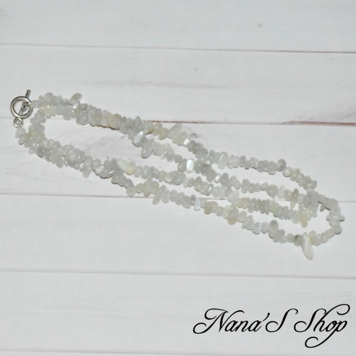 Collier en pierre de lune, fait main.