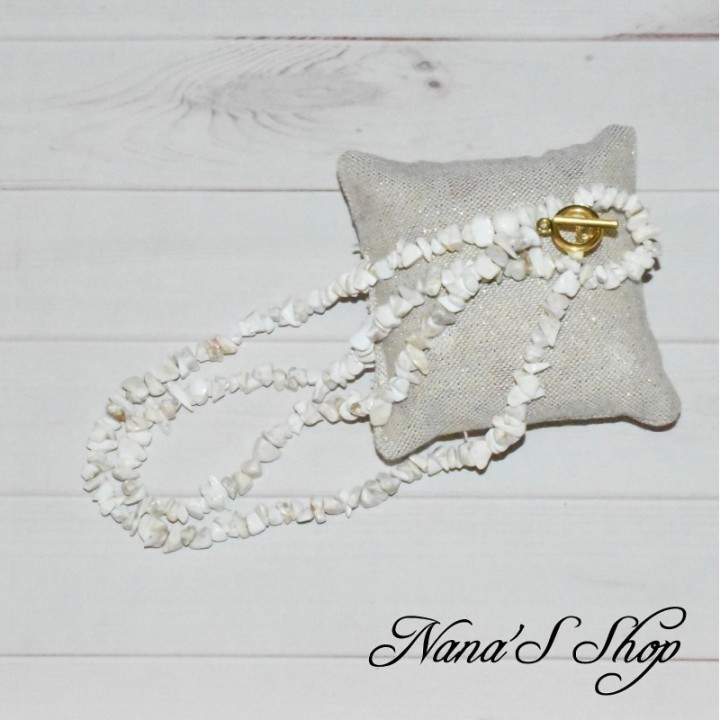 Long collier chips de Magnésite, blanc, fait main.