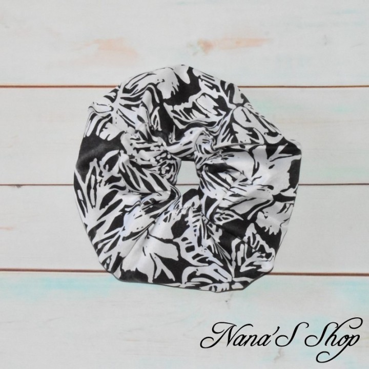 Chouchou polyester, noir et blanc, éco-conçu, fait main.