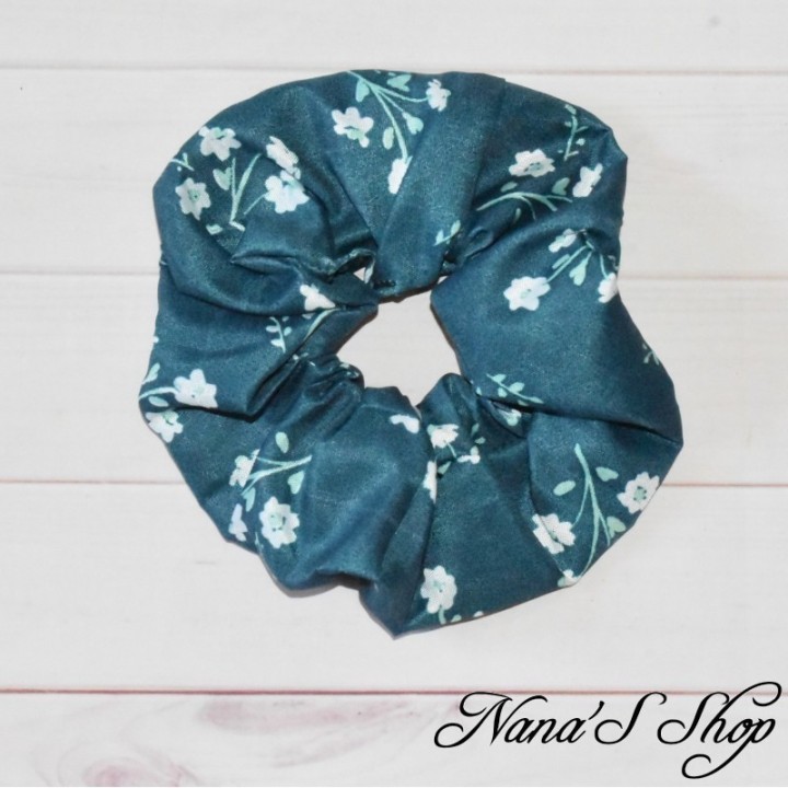 Lot de 2 Chouchous en polyester, fait mains et éco-conçu, modèle 1, vert foncé.