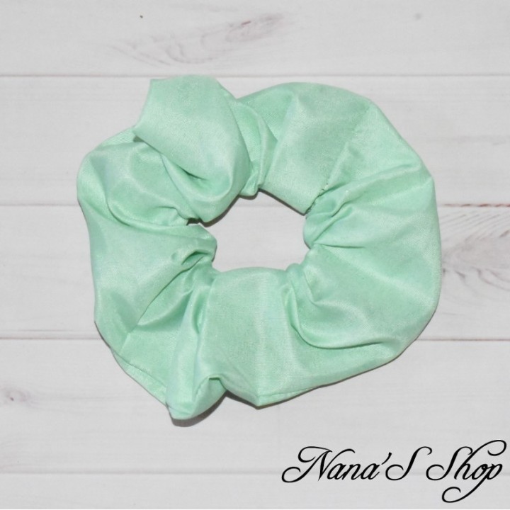 Lot de 2 Chouchous en polyester, fait mains et éco-conçu, modèle 1, vert clair.