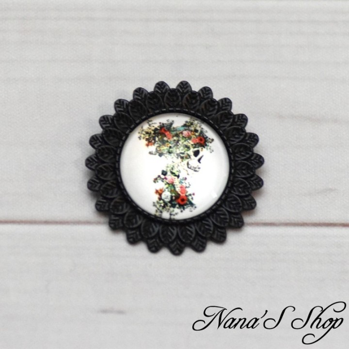 Broche noire, Tête de mort fleurie, faite main. (modèle 1)