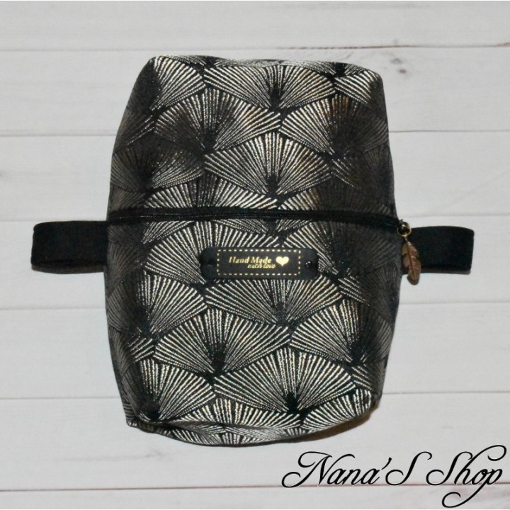 Petite trousse de toilette, éco-conçu, noir et or, faite main.