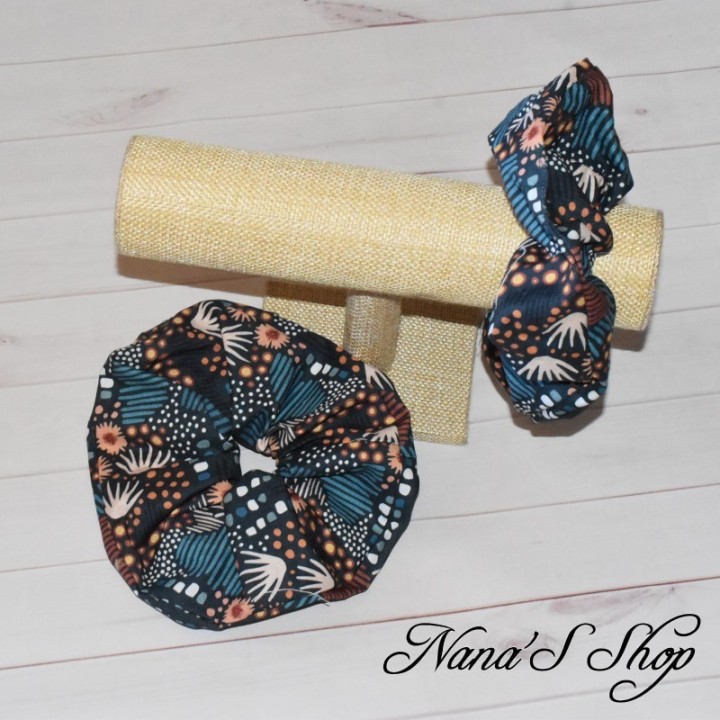 Chouchou Wax ethnique, bleu foncé, éco-conçu et fait main.