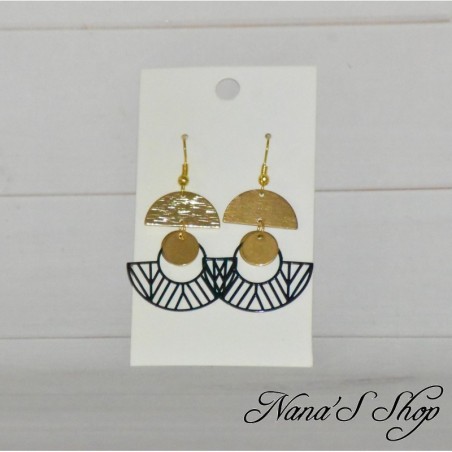 Boucles d'oreilles bohème chic, noires et dorées, symétriques, faites main, modèle 2.