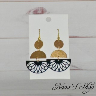 Boucles d'oreilles bohème chic, noires et dorées, symétriques, faites main, modèle 1.