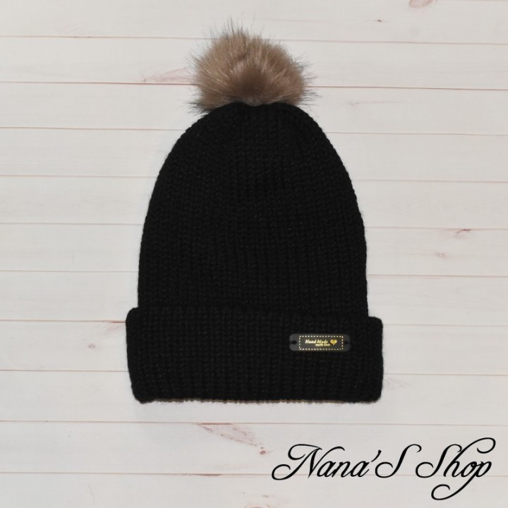 Bonnet noir, à revers et Pompon, Alaska, fait main en France.