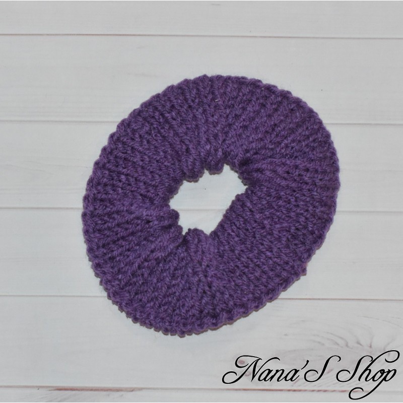 Chouchou tricoté, couleur uni, fait main, violet. Chouchou tricoté, couleur uni, fait main, violet.