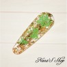 Barrette en résine, fleurs séchées verte, faite mains.