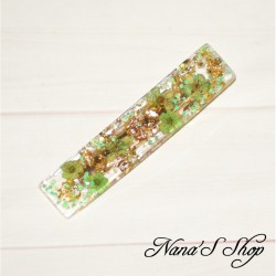 Barrette en résine, petites fleurs vertes, faite mains