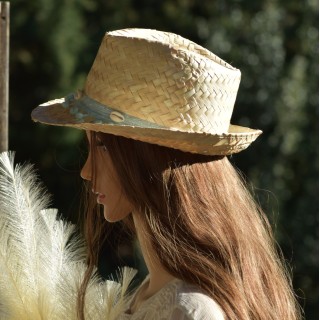 Chapeau en raphia, cauris, style bohème, Modèle menthe.