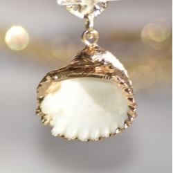 Boucles d'oreilles bohème, coquillage doré, faites mains