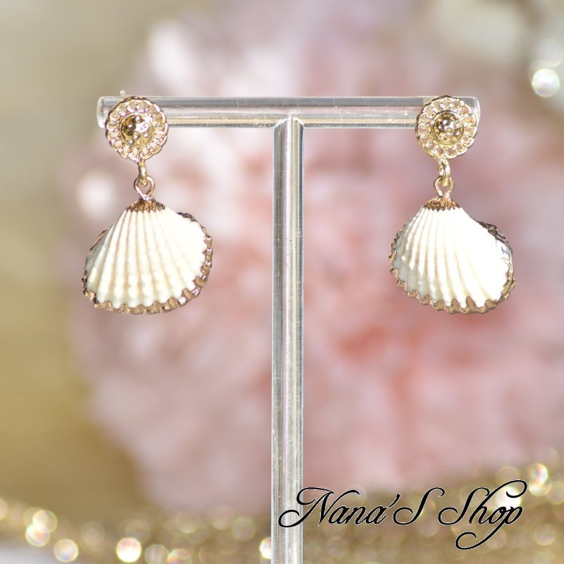 Boucles d'oreilles bohème, coquillage doré, faites mains