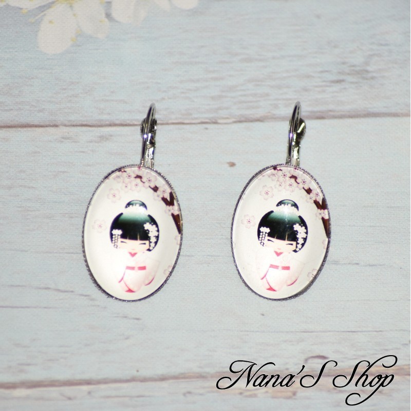 Boucles d'oreilles Japon, Kokeshi et Fleurs de cerisier, faites mains