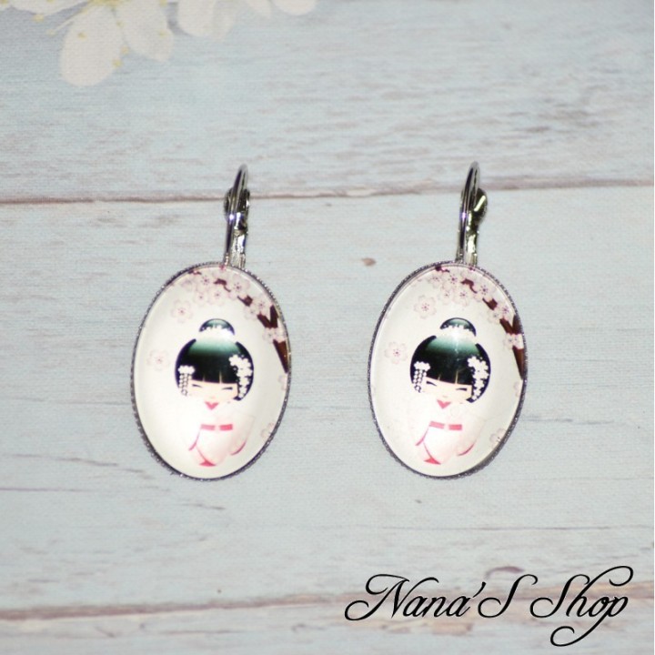 Boucles d'oreilles Japon, Kokeshi et Fleurs de cerisier, faites mains