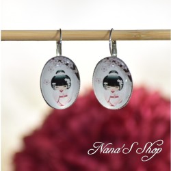 Boucles d'oreilles Japon, Kokeshi et Fleurs de cerisier, faites mains