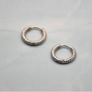 Créoles Martelées, en Acier Inoxydable, Argenté, taille 14mm.