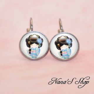 Boucles d'oreilles Japon, cabochon Kokeshi (modèle 1).