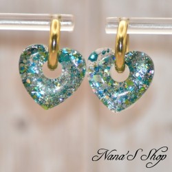 Pampilles interchangeables en forme de cœur, en résine et paillettes verte et argent, fait main, pour créoles à composer.