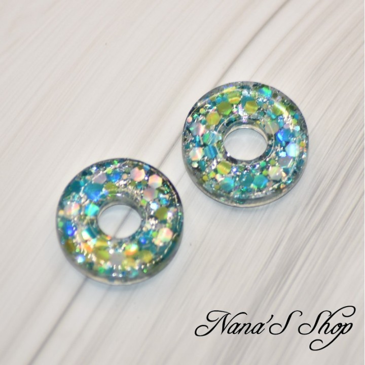 Pampilles interchangeables en forme de donuts, en résine et paillettes verte et argent, fait main, pour créoles à composer.