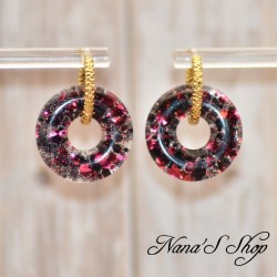 Pampilles interchangeables en forme de donuts, en résine et paillettes rouge et noir, fait main, pour créoles à composer.