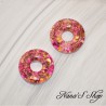Pampilles interchangeables en forme de donuts, en résine et paillettes rose fuchsia, fait main, pour créoles à composer.