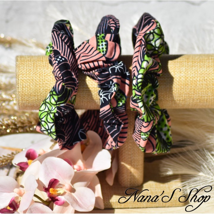 Chouchou en coton Wax coloré "Jungle corail" rose corail et vert pomme, fait main en France.