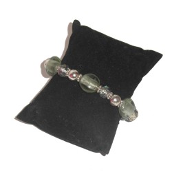 Bracelet en perles de cristal et verre, coloris gris.